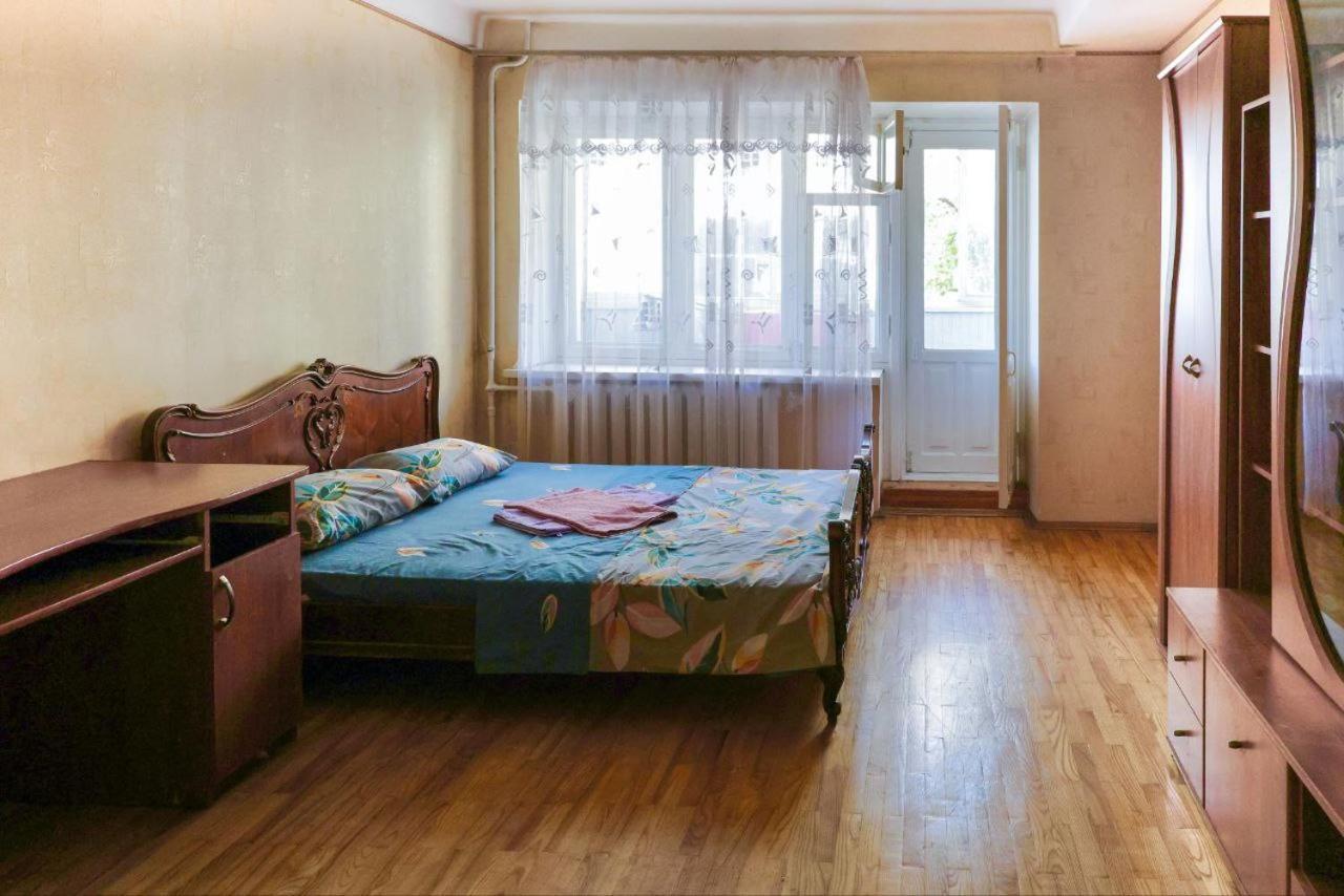 Квартира По Улице Сечевых Стрельцов,14А Kiev Esterno foto